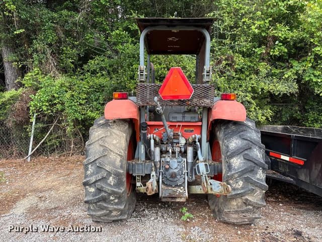 Image of Kubota M8540 equipment image 3