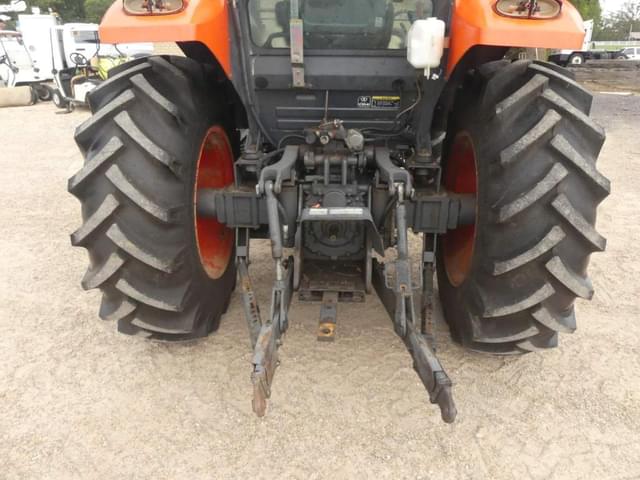 Image of Kubota M8540 equipment image 3