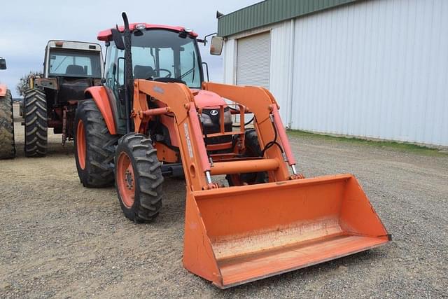 Image of Kubota M8540 equipment image 3