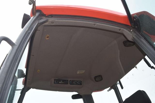 Image of Kubota M8540 equipment image 4