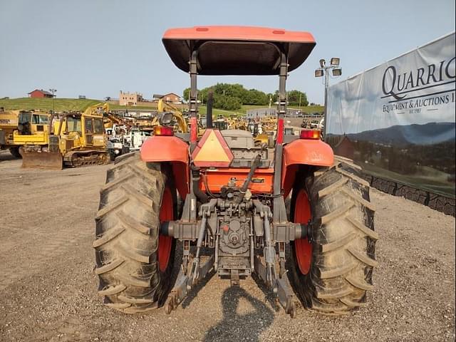 Image of Kubota M8560 equipment image 3