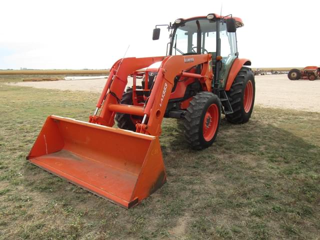 Image of Kubota M8560 equipment image 3