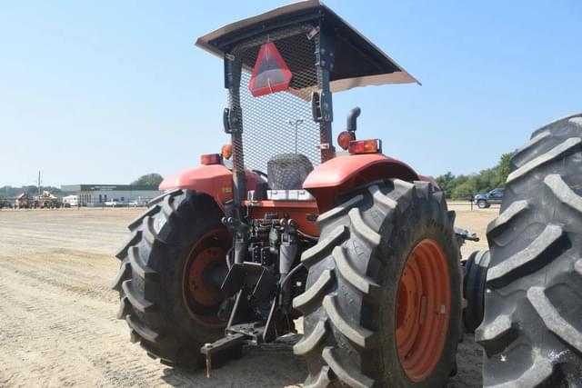 Image of Kubota M8560 equipment image 2