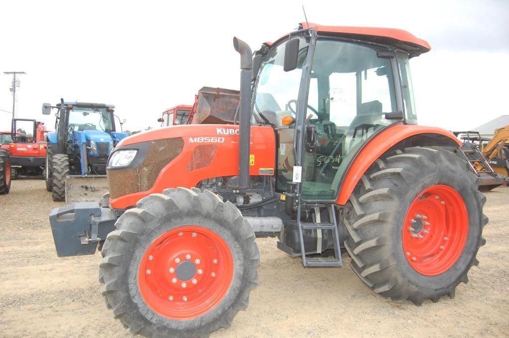 Main image Kubota M8560