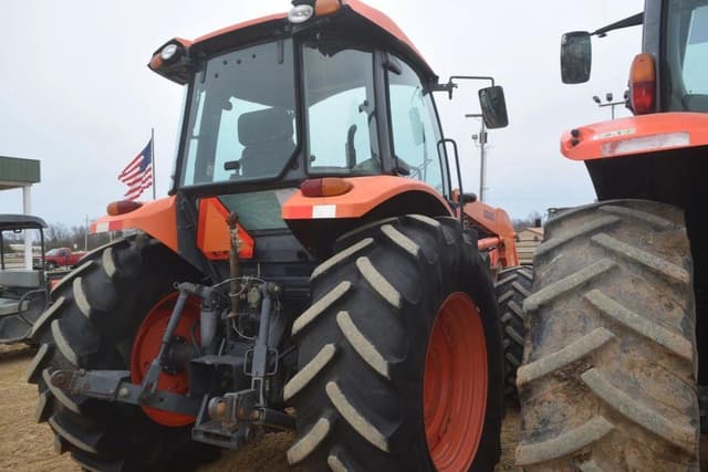 Image of Kubota M8560 equipment image 2