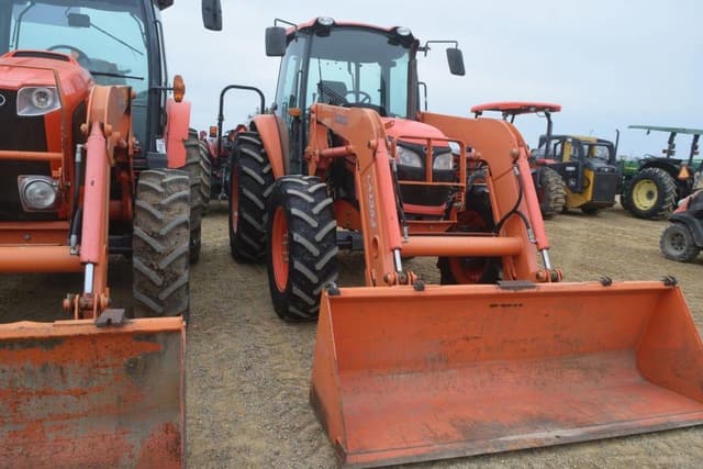 Image of Kubota M8560 equipment image 3