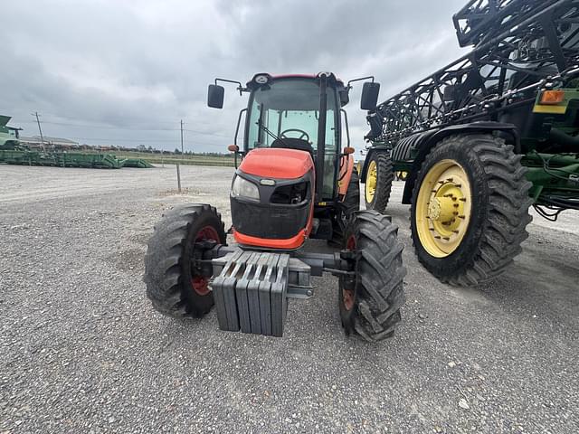 Image of Kubota M8560 equipment image 2