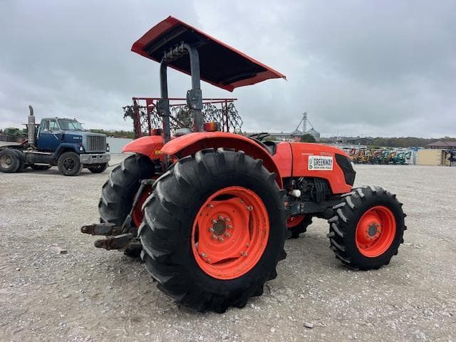 Image of Kubota M8560 equipment image 4