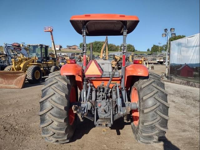 Image of Kubota M8560 equipment image 3