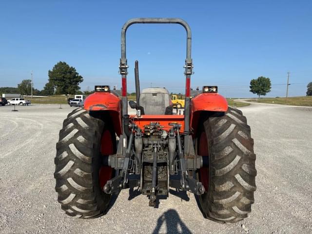 Image of Kubota M8560 equipment image 4