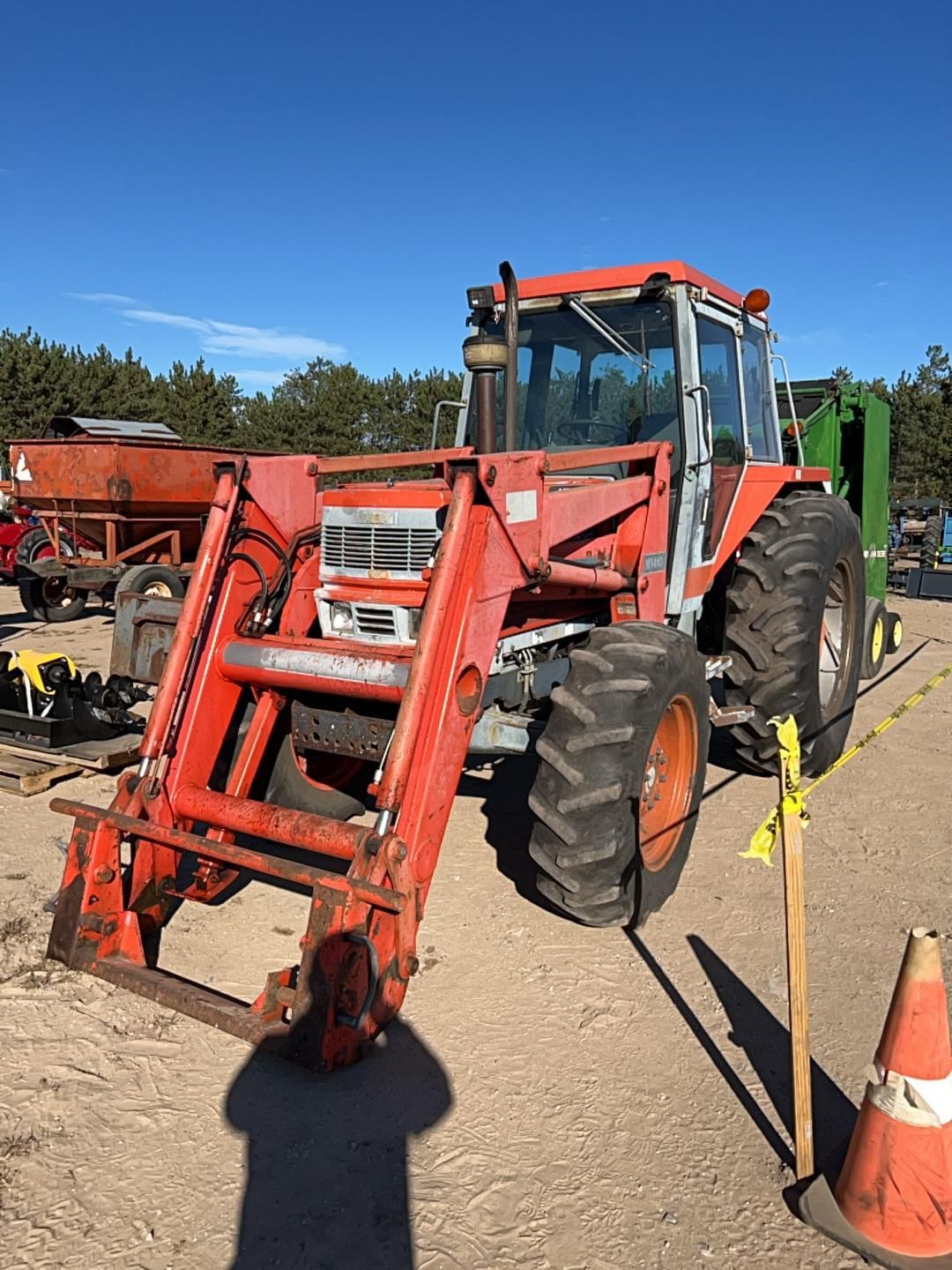 Kubota M8580 Equipment Image0