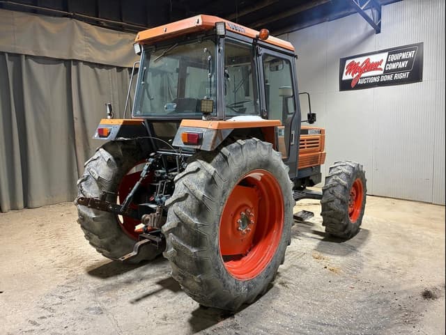 Image of Kubota M8950 equipment image 3