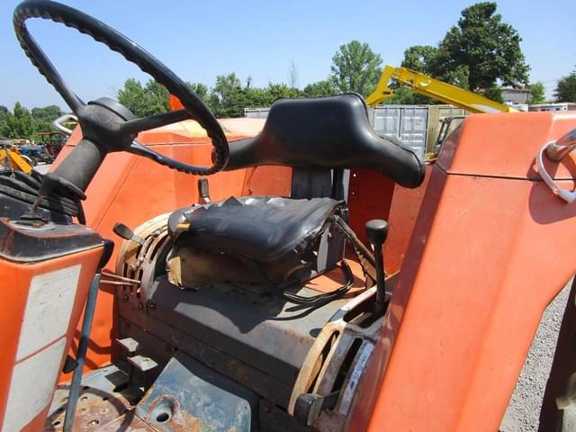Image of Kubota M8950 equipment image 4