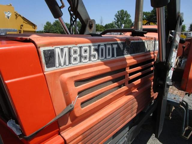 Image of Kubota M8950 equipment image 3