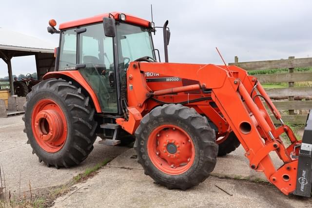 Image of Kubota M9000 equipment image 1
