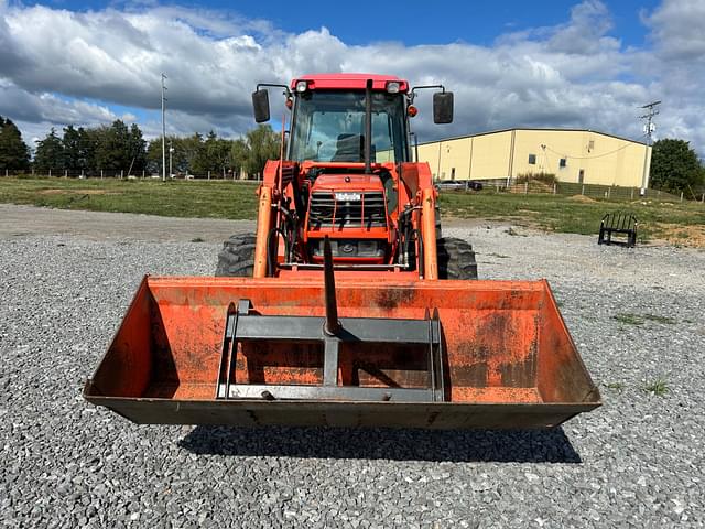 Image of Kubota M9000 equipment image 4