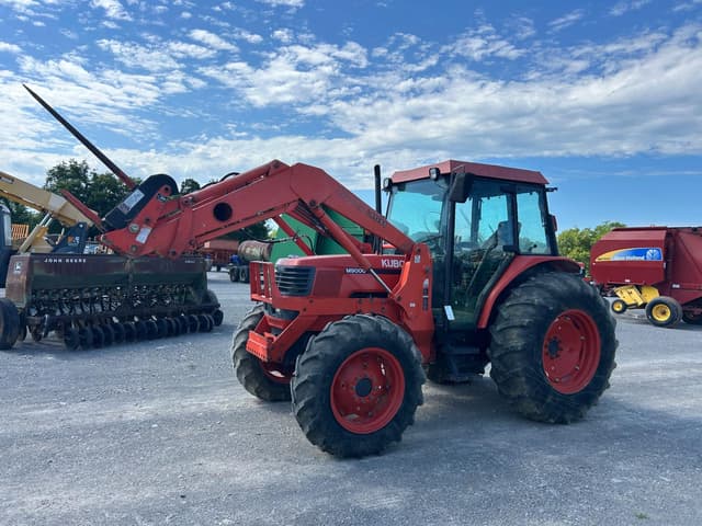 Image of Kubota M9000 equipment image 2
