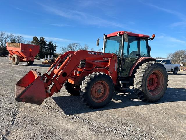 Image of Kubota M9000 equipment image 2