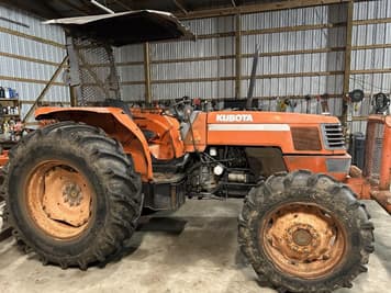 Main image Kubota M900