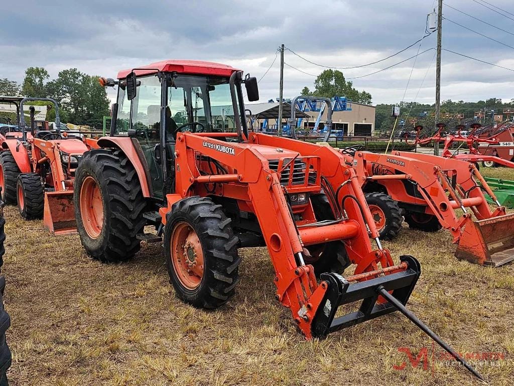 Main image Kubota M9000