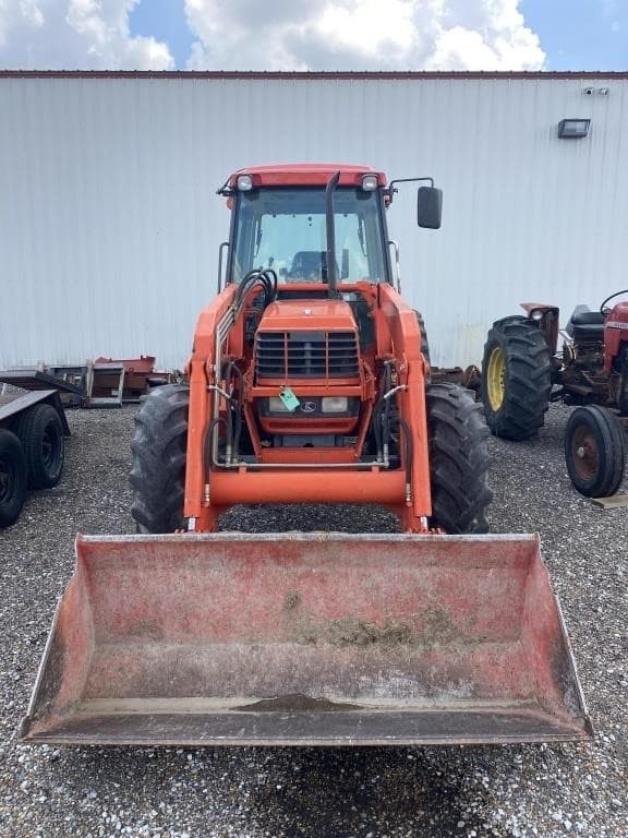 Image of Kubota M9000 equipment image 1