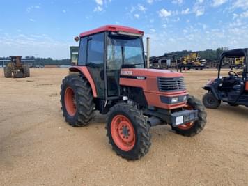 Main image Kubota M9000