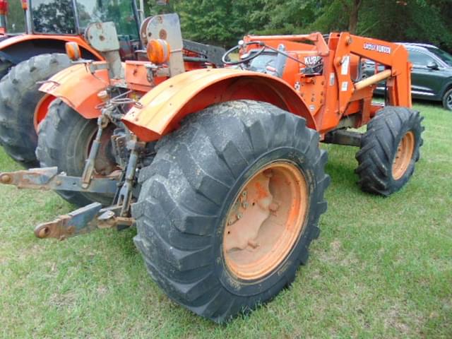 Image of Kubota M9000 equipment image 1