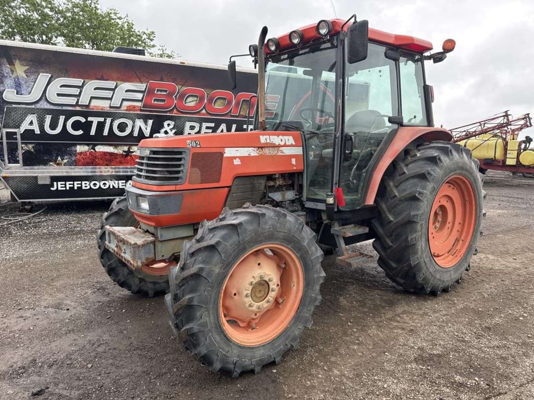 Image of Kubota M9000 Primary image