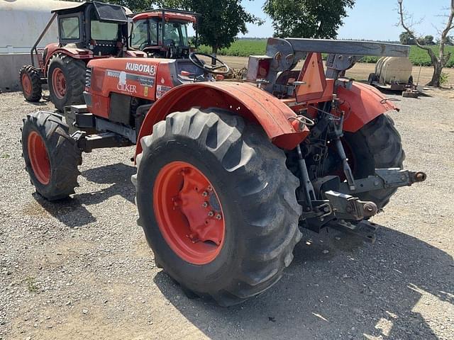 Image of Kubota M9000 equipment image 4
