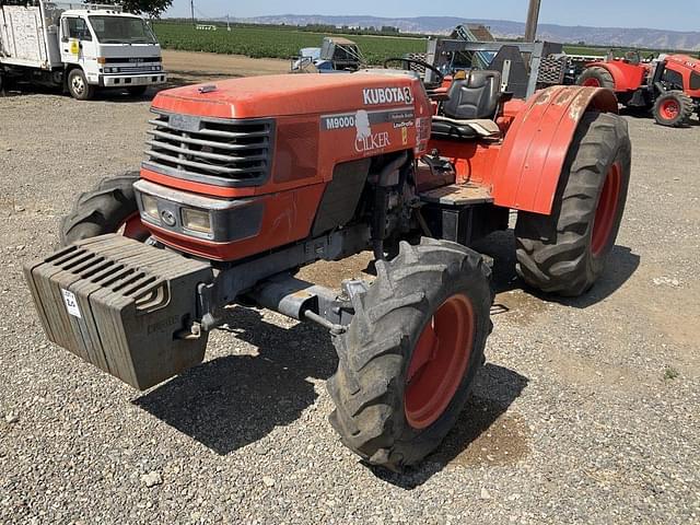 Image of Kubota M9000 equipment image 2
