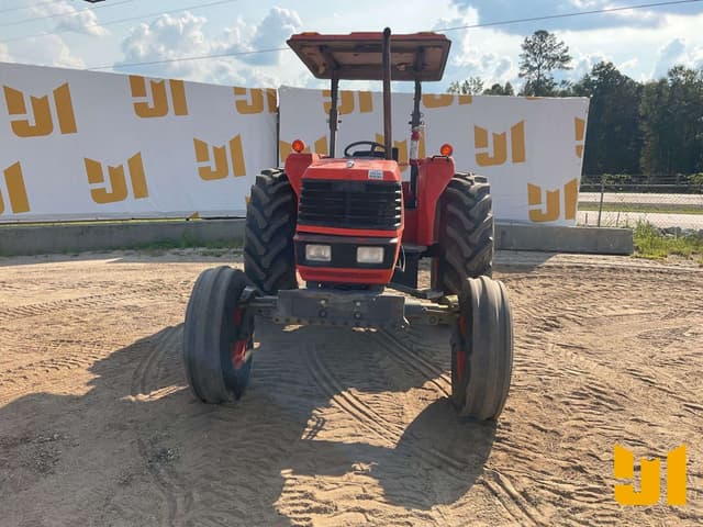 Image of Kubota M9000 equipment image 1