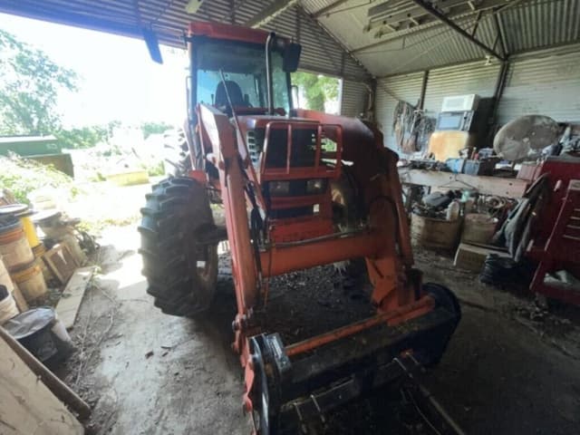 Image of Kubota M9000 equipment image 1