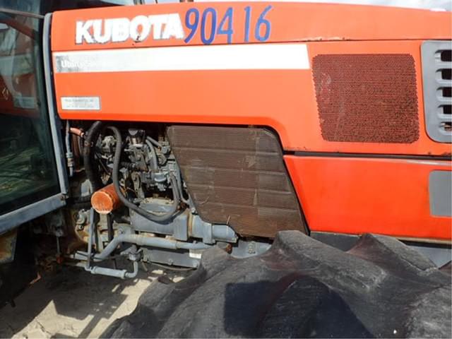 Image of Kubota M9000 equipment image 4