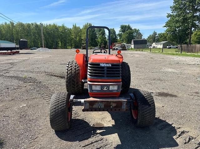 Image of Kubota M4900 equipment image 1