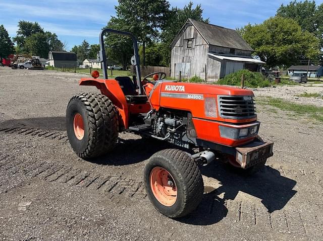 Image of Kubota M4900 equipment image 2