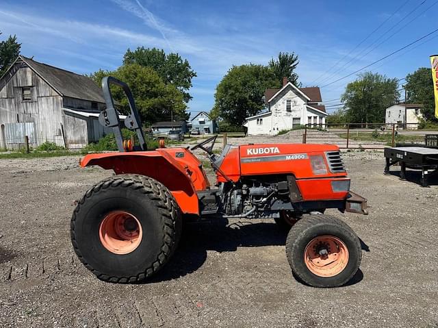 Image of Kubota M4900 equipment image 3