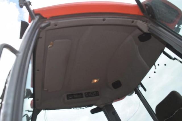 Image of Kubota M9540 equipment image 4