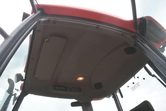 Image of Kubota M9540 equipment image 4