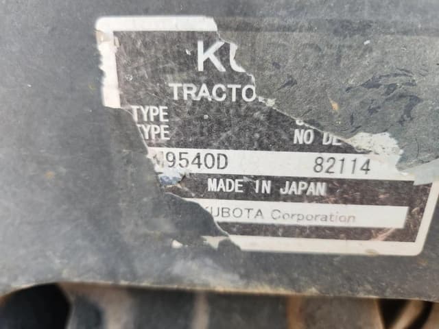 Image of Kubota M9540 equipment image 4