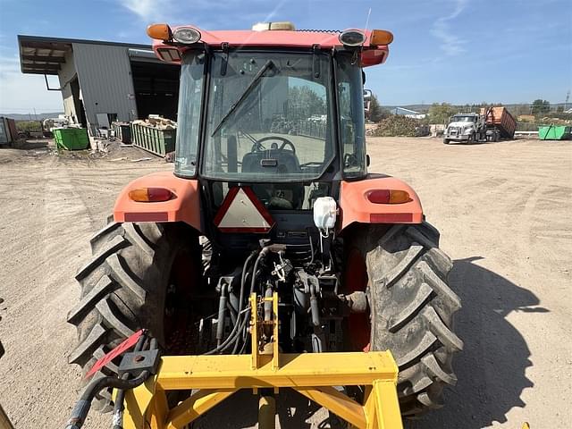 Image of Kubota M9540 equipment image 4