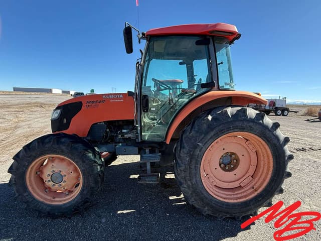 Image of Kubota M9540 equipment image 2
