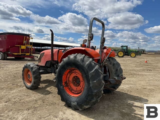 Image of Kubota M9540 equipment image 2
