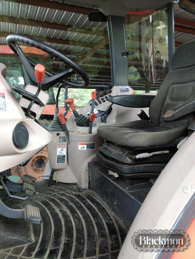 Image of Kubota M9540 equipment image 2