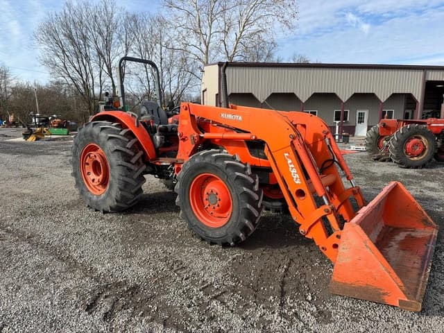Image of Kubota M9540 equipment image 4