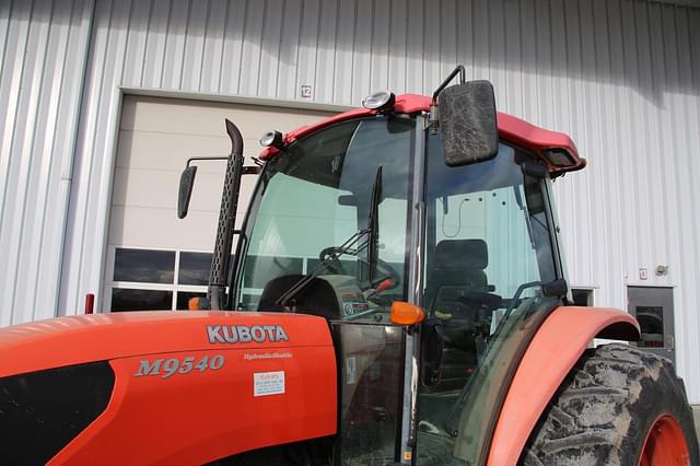 Image of Kubota M9540D equipment image 2