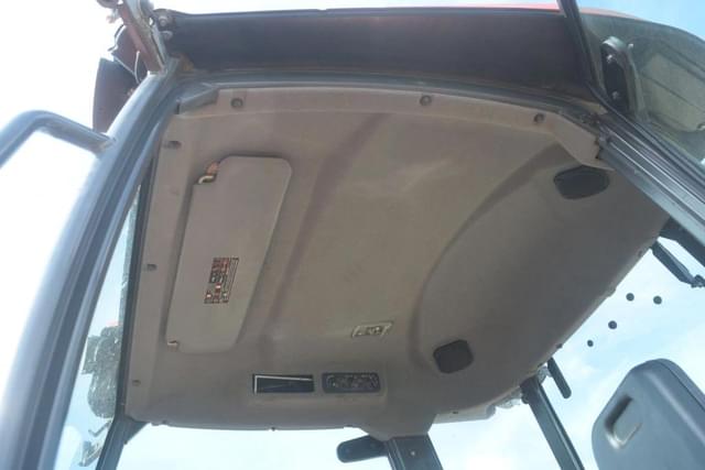 Image of Kubota M9960 equipment image 4