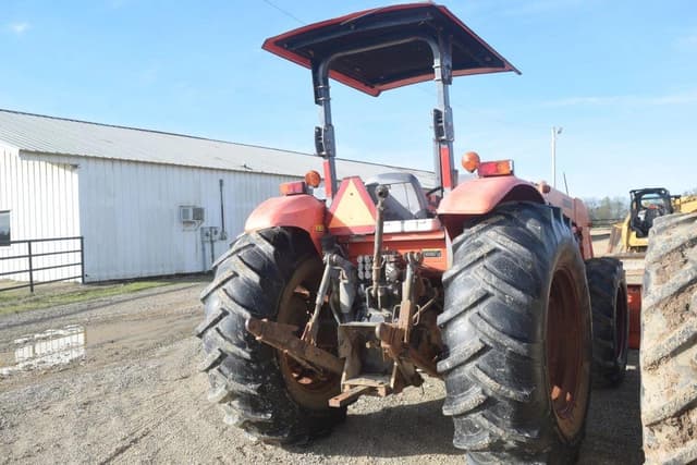 Image of Kubota M9960 equipment image 3