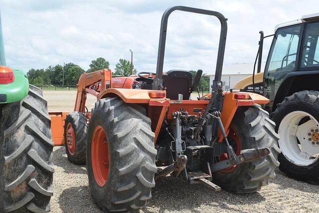 Image of Kubota M9960 equipment image 1