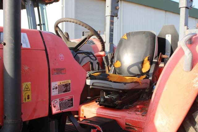 Image of Kubota M9960 equipment image 1