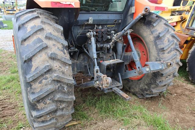 Image of Kubota M9960 equipment image 4